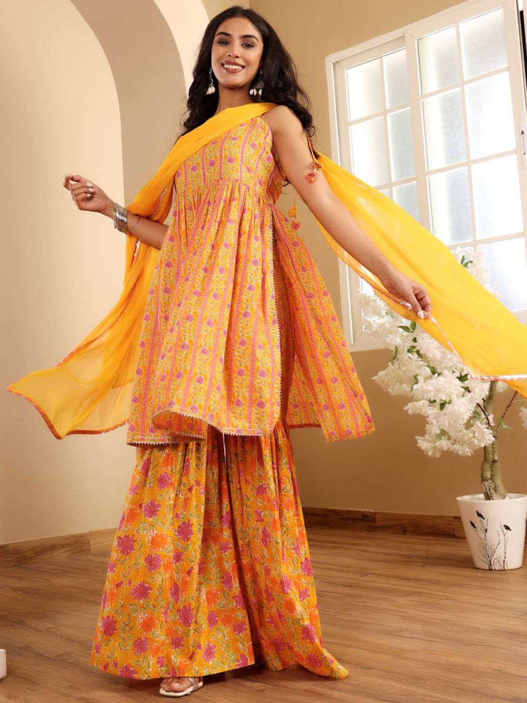 Dhiyona VA Women'sFloral Printed Square Neck Sleeveless Gotta Patti Kurta With Sharara & Dupatta