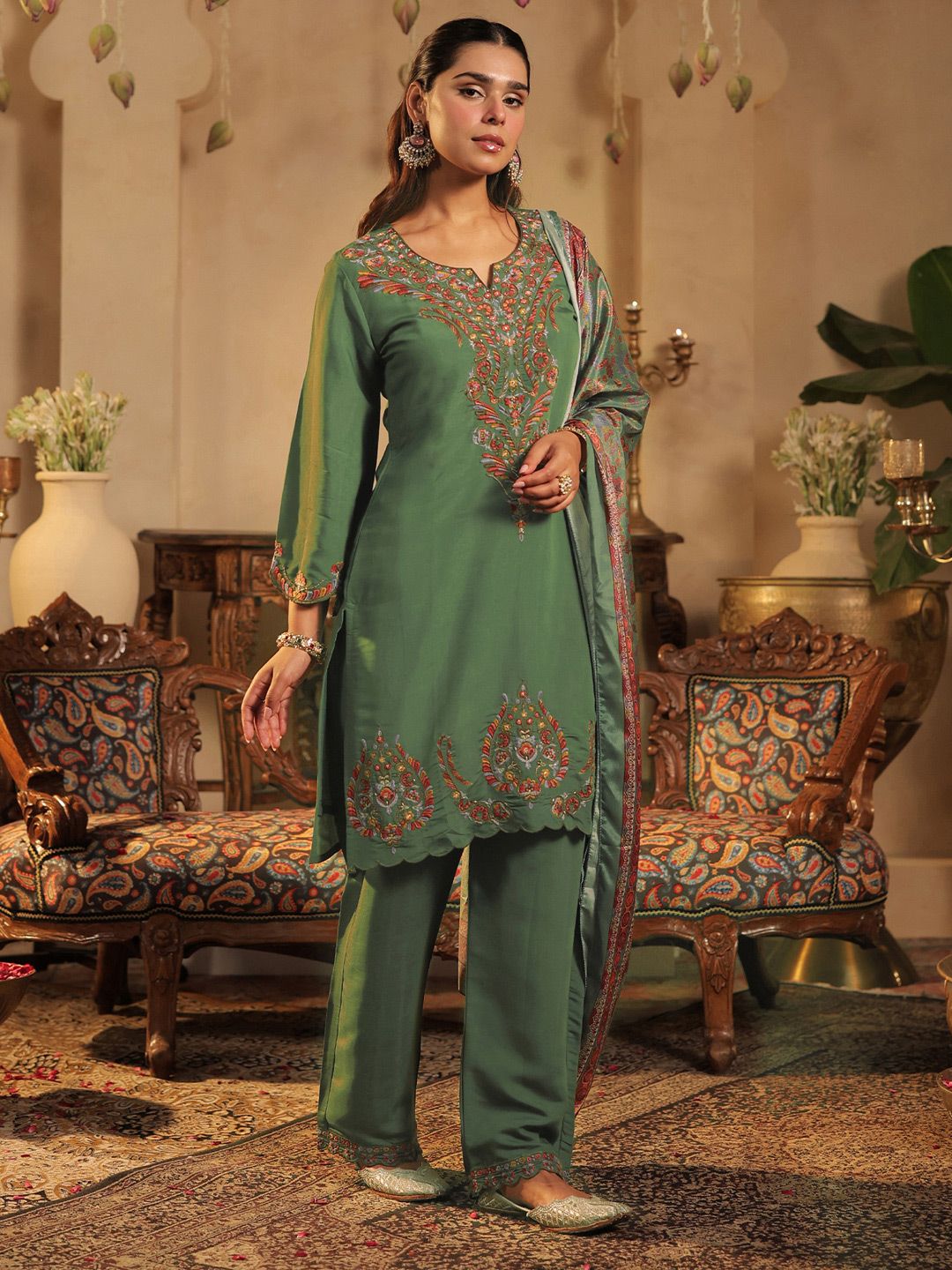 Women Ethnic Motifs Printed Kurta with Trouser & Dupatta