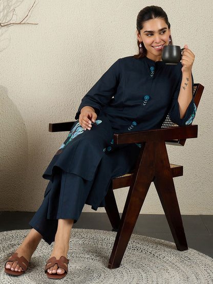 Women Floral Printed Mandarin Collar Pure Cotton Kurta with Trousers