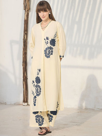 Floral Printed Straight Kurta With Palazzos & Dupatta