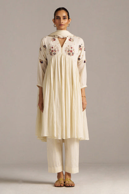 Dhiyona GF Women's Ivory Mul-Cotton Festive Kurta Set