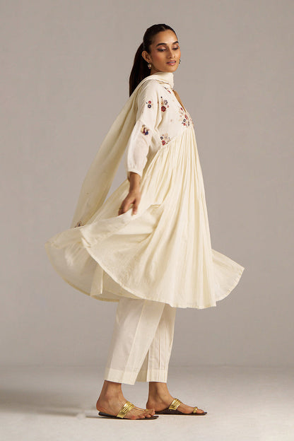 Dhiyona GF Women's Ivory Mul-Cotton Festive Kurta Set
