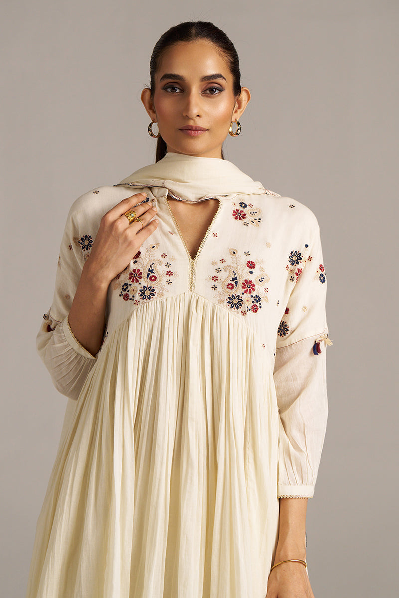 Dhiyona GF Women's Ivory Mul-Cotton Festive Kurta Set