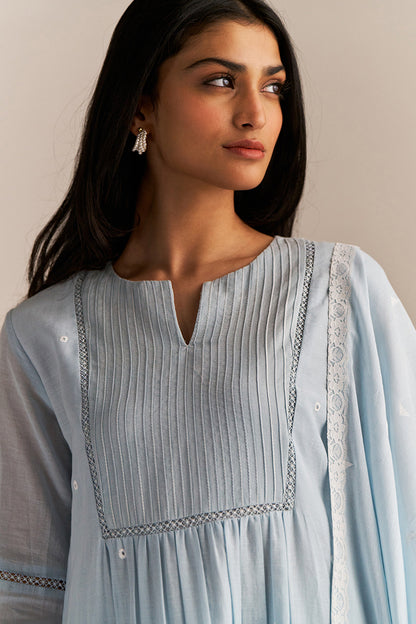 Dhiyona GF Women's Powder Blue Mul-Mul Embroidered Kurta Set