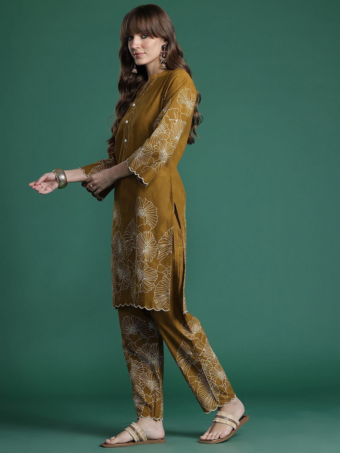 Floral Embroidered Thread Work Pure Cotton Kurta with Trousers