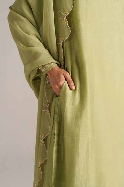 Dhiyona GF Women's Winter Pear Bemberg Silk Festive Kurta Set