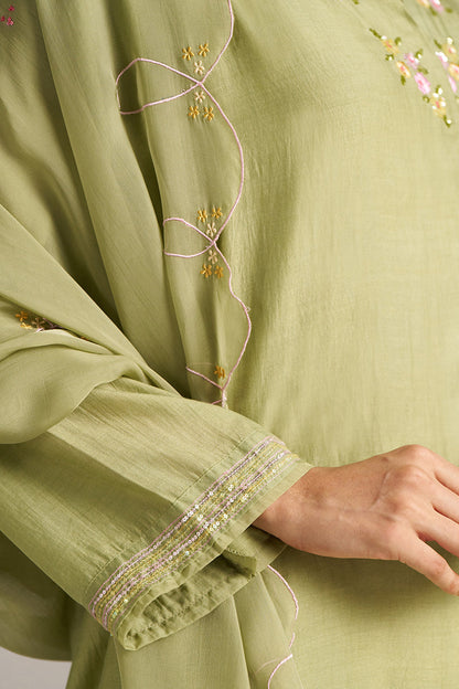 Dhiyona GF Women's Winter Pear Bemberg Silk Festive Kurta Set