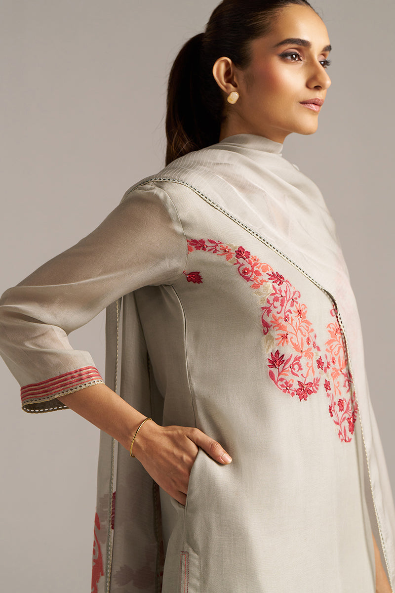 Dhiyona GF Women's Grey Woven Orgenza Kurta Set