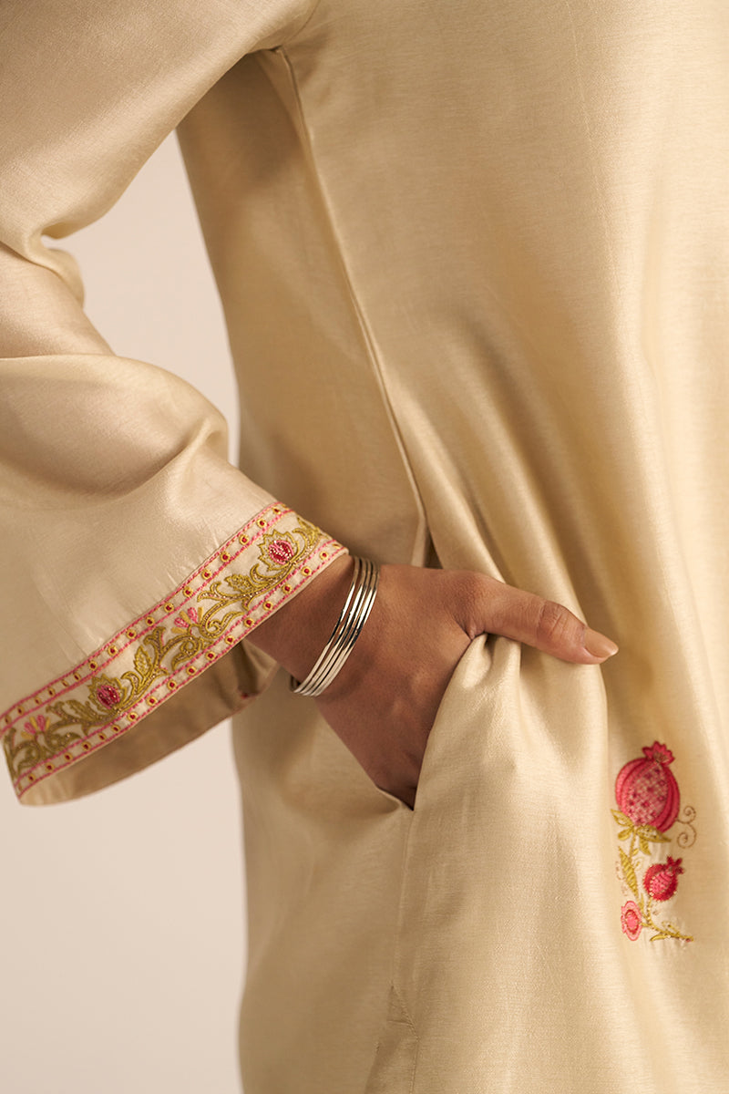 Dhiyona GF Women's Mascarpone Cream Raw Silk Embroidered Co-ord Set