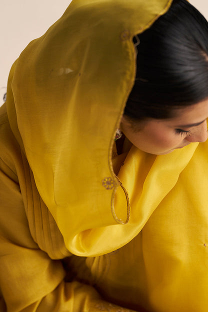 Dhiyona GF Women's Bamboo Yellow Festive Kurta Set