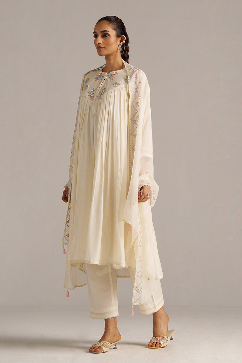 Dhiyona GF Women's Ivory Bemberg Silk Festive Kurta Set