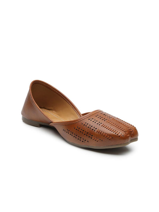 Dhiyona AK Women Ballerinas Flats