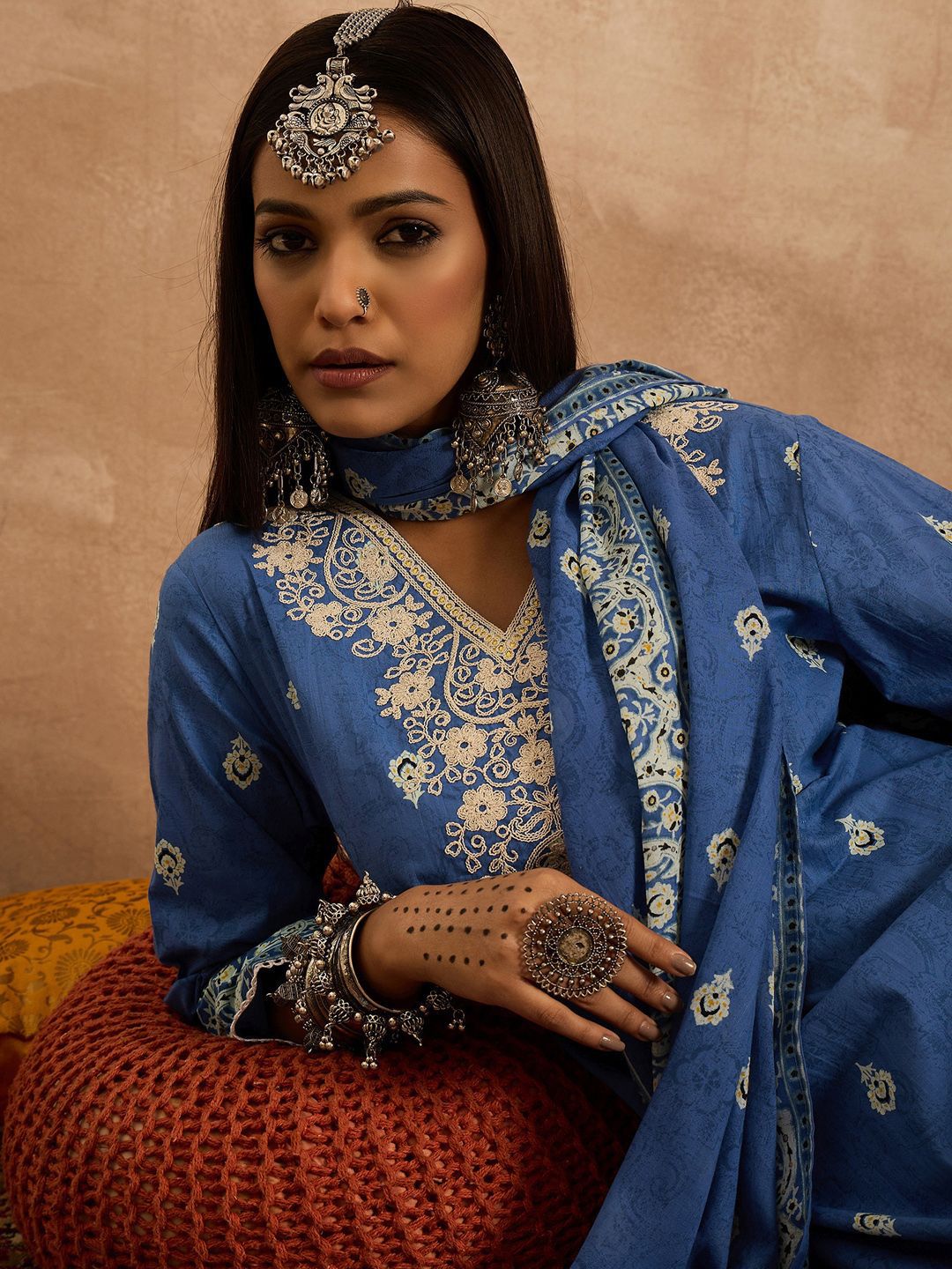 Dhiyona IE Women Ethnic Motifs Embroidered Regular Thread Work Pure Cotton Kurta with Trousers & With Dupatta