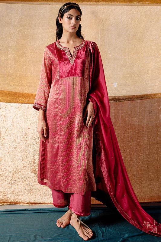 Women's Festival Fuchsia Woven Silk Kurta Set