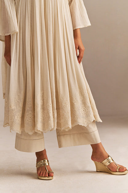 Dhiyona GF Women's Off-White Mul-Mul Anarkali Kurta Set