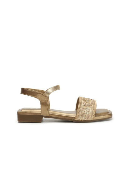 Dhiyona AK Embroidered Ethnic Open Toe Flats