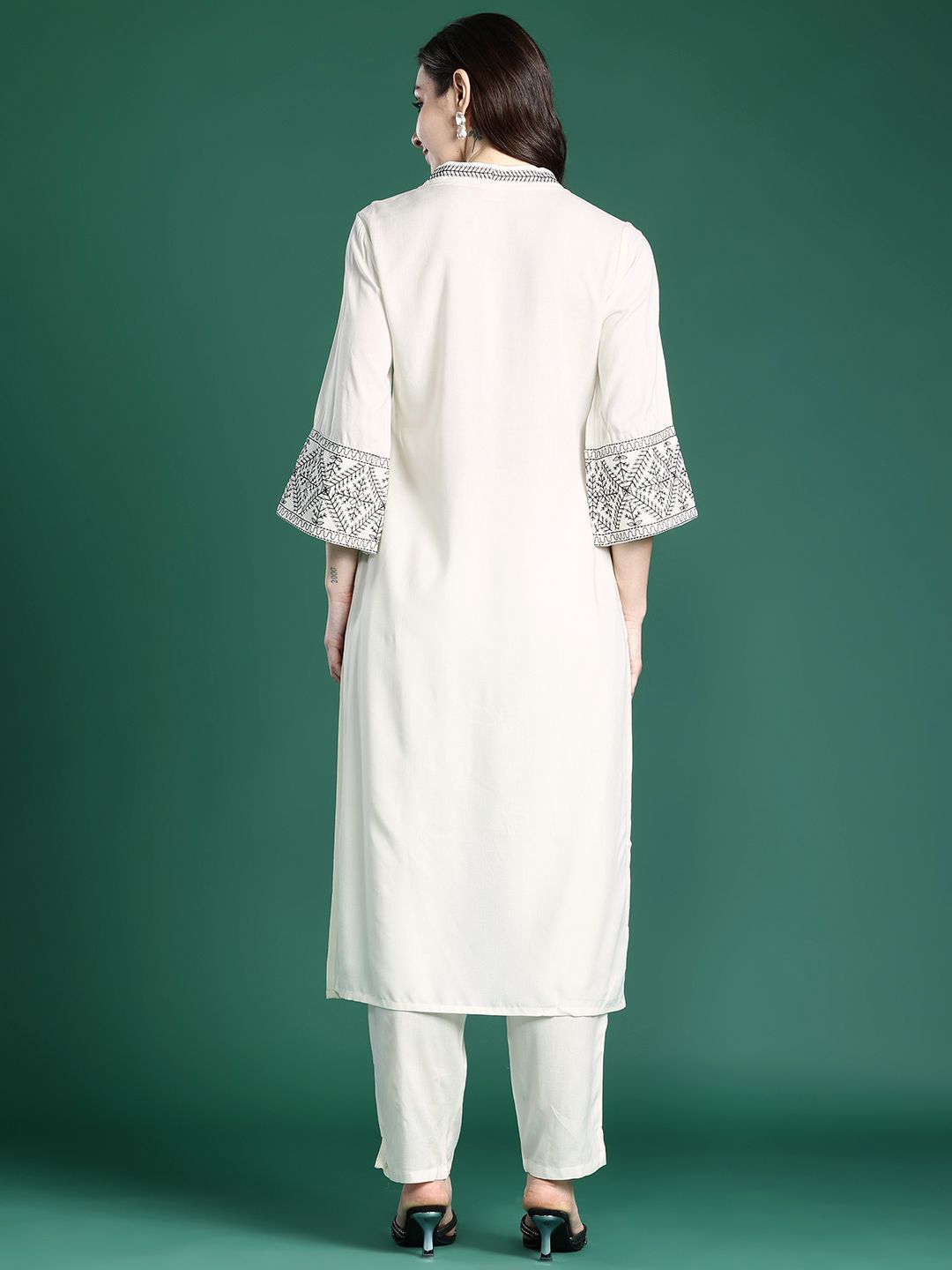 Women Ethnic Motifs Embroidered Regular Thread Work Kurta with Trousers