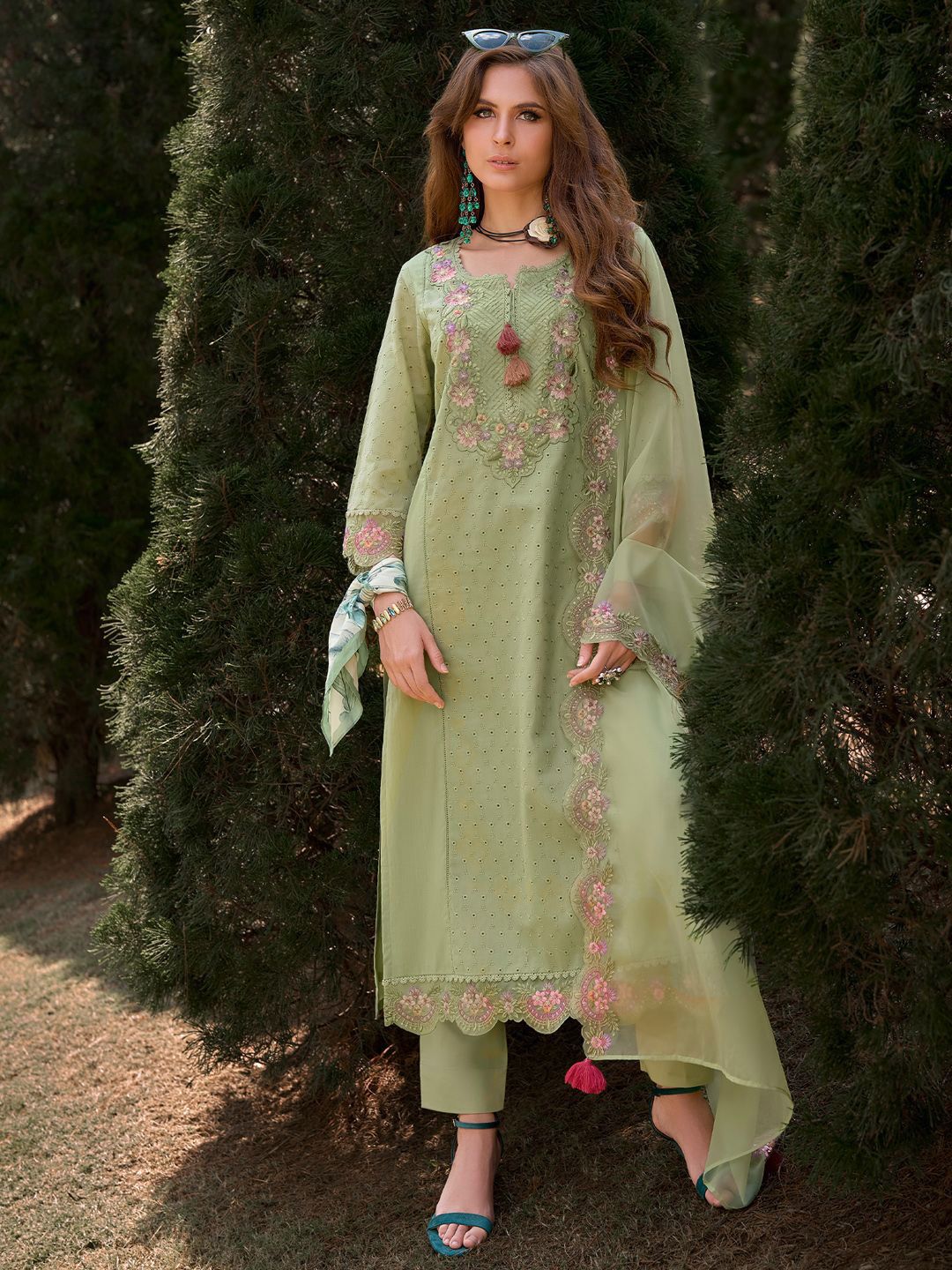 Women Floral Embroidered Regular Sequinned Cotton Kurta with Trousers & Dupatta