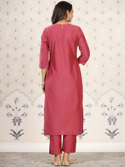 Dhiyona OD  Floral Embroidered Kurta