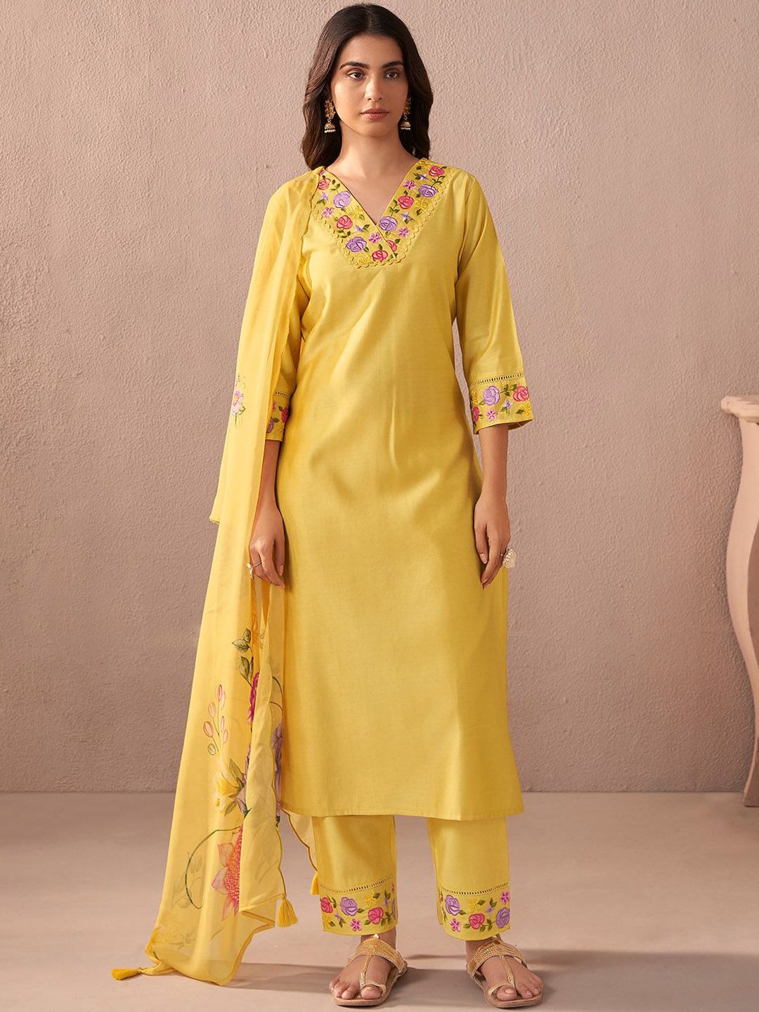 Dhiyona IE Floral Yoke Design V-Neck Thread Work Liva Straight Kurta With Trousers & Dupatta