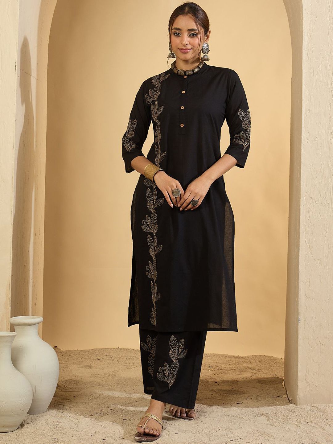 Women Embroidered Regular Thread Work Pure Cotton Kurta with Trousers