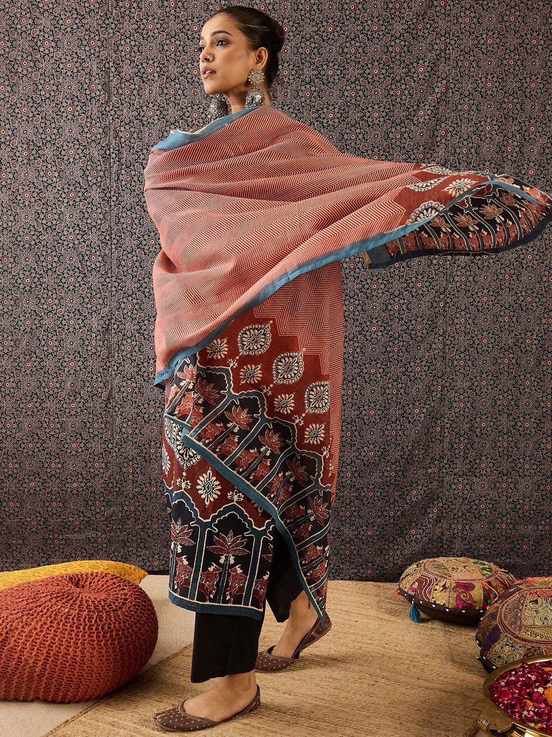 Dhiyona IE Women Ethnic Motifs Printed Regular Sequinned Pure Cotton Kurta with Trousers & With Dupatta