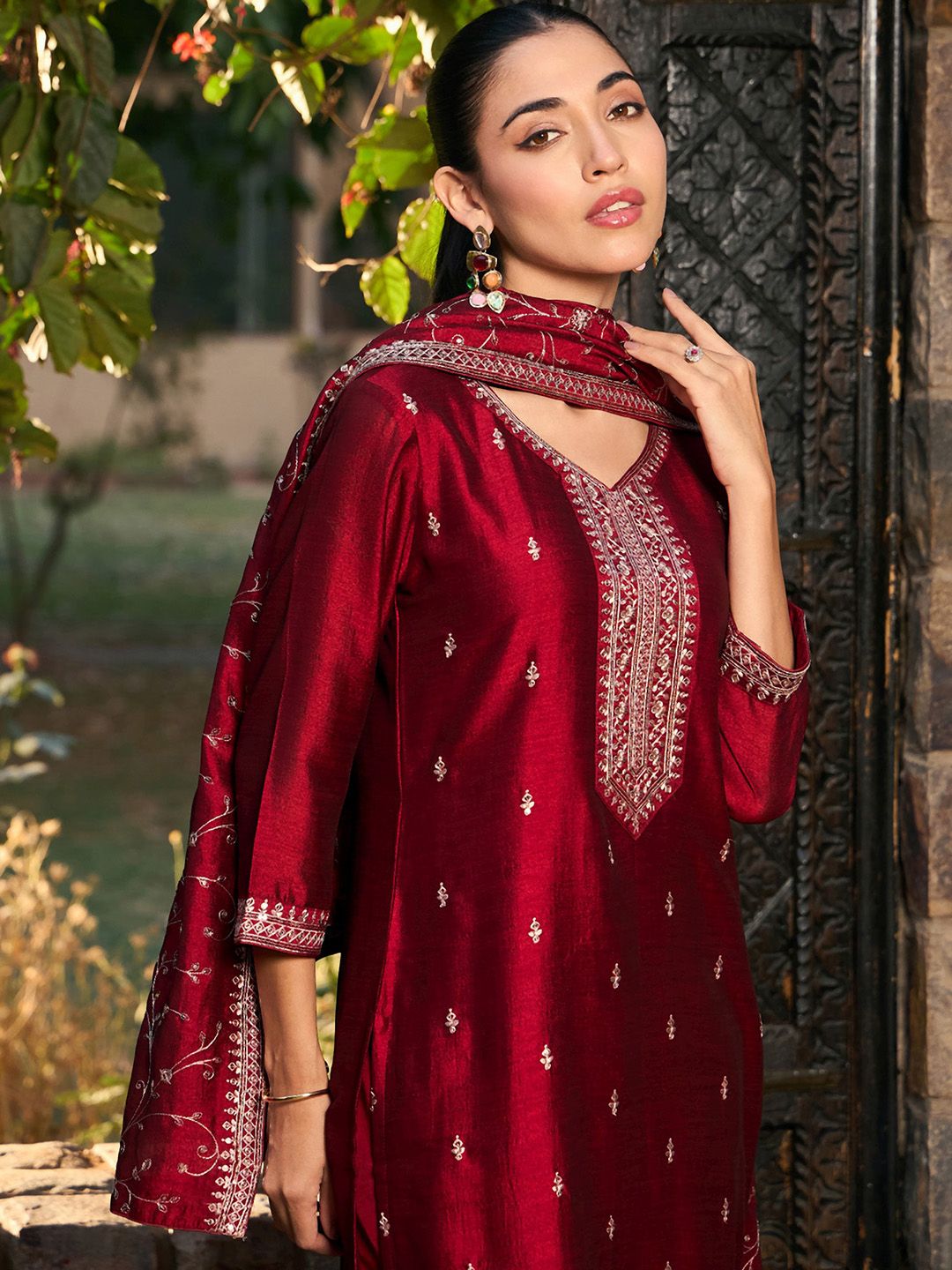 Ethnic Motifs Embroidered V-Neck Thread Work Kurta with Trousers & Dupatta