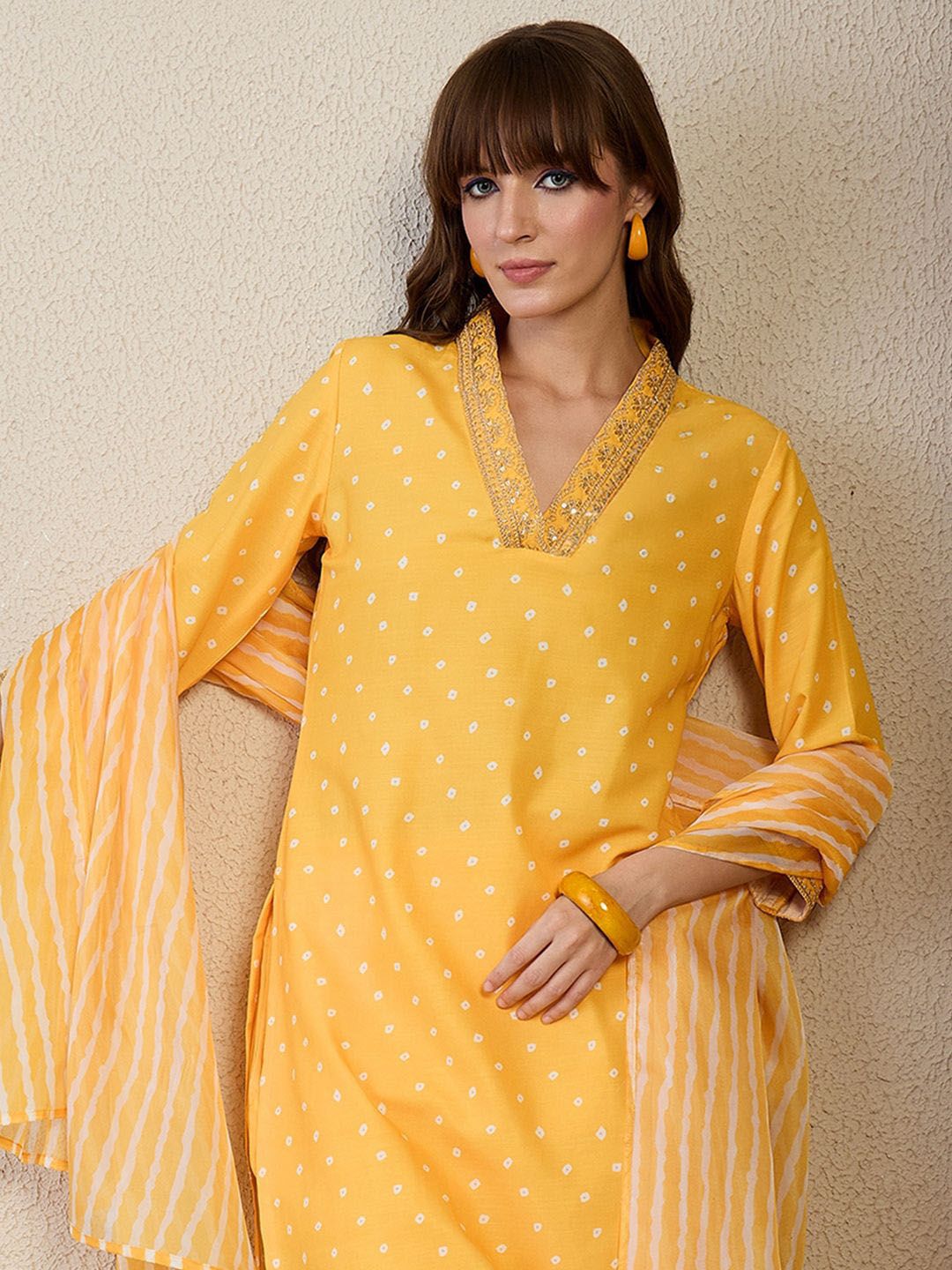Dhiyona IE Bandhani Printed Straight Kurta With Trouser & Dupatta