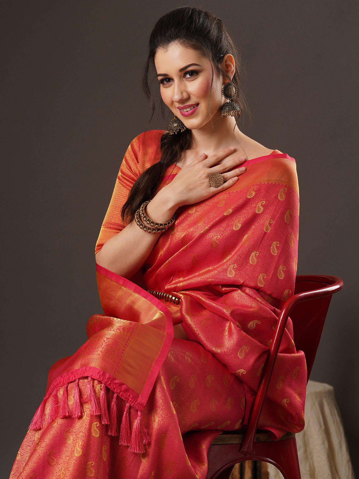 Women's Georgette Pink Woven Design Woven saree With Blouse Piece