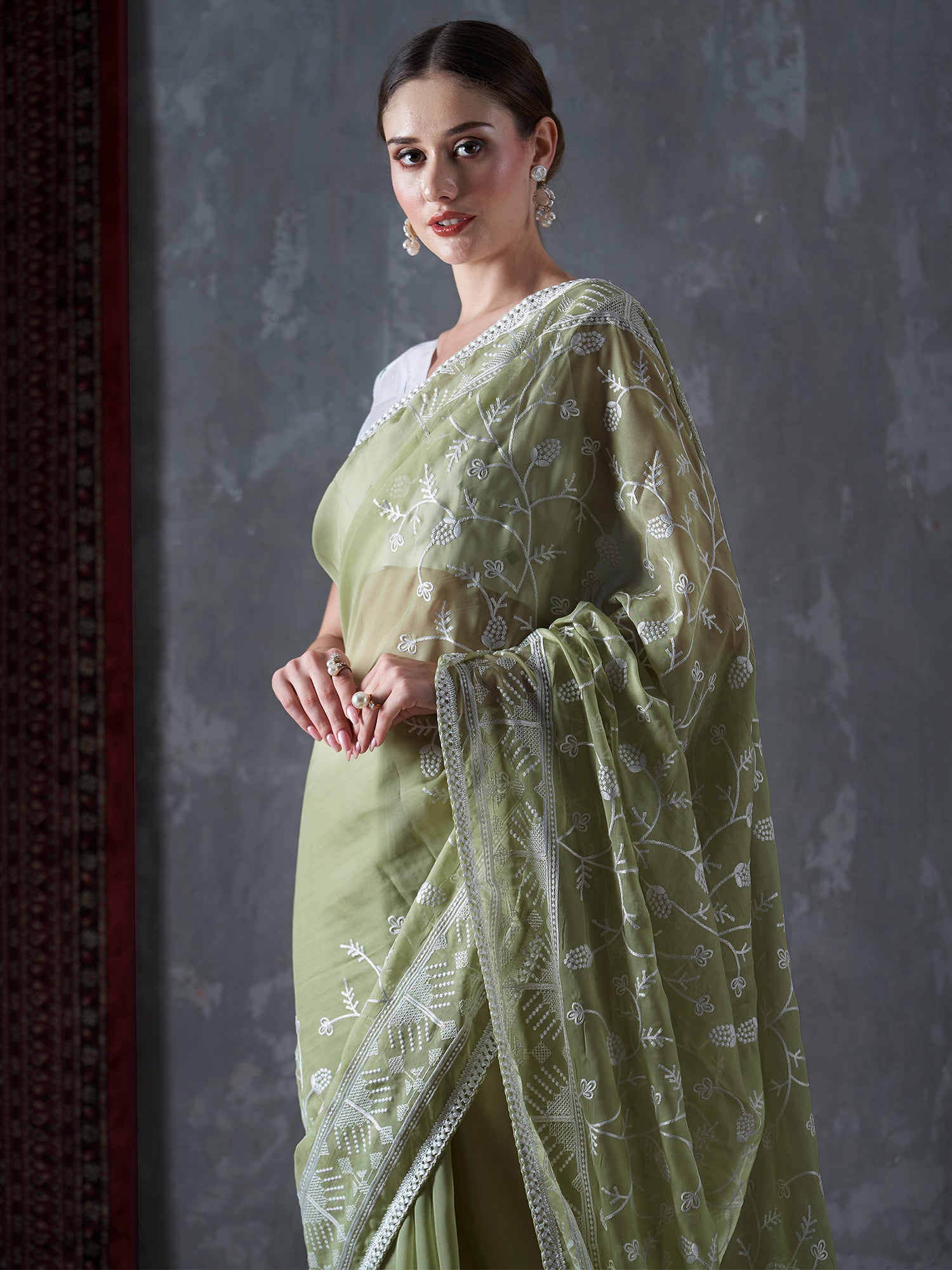 Women's Organza Olive Embellished Designer Saree With Blouse Piece