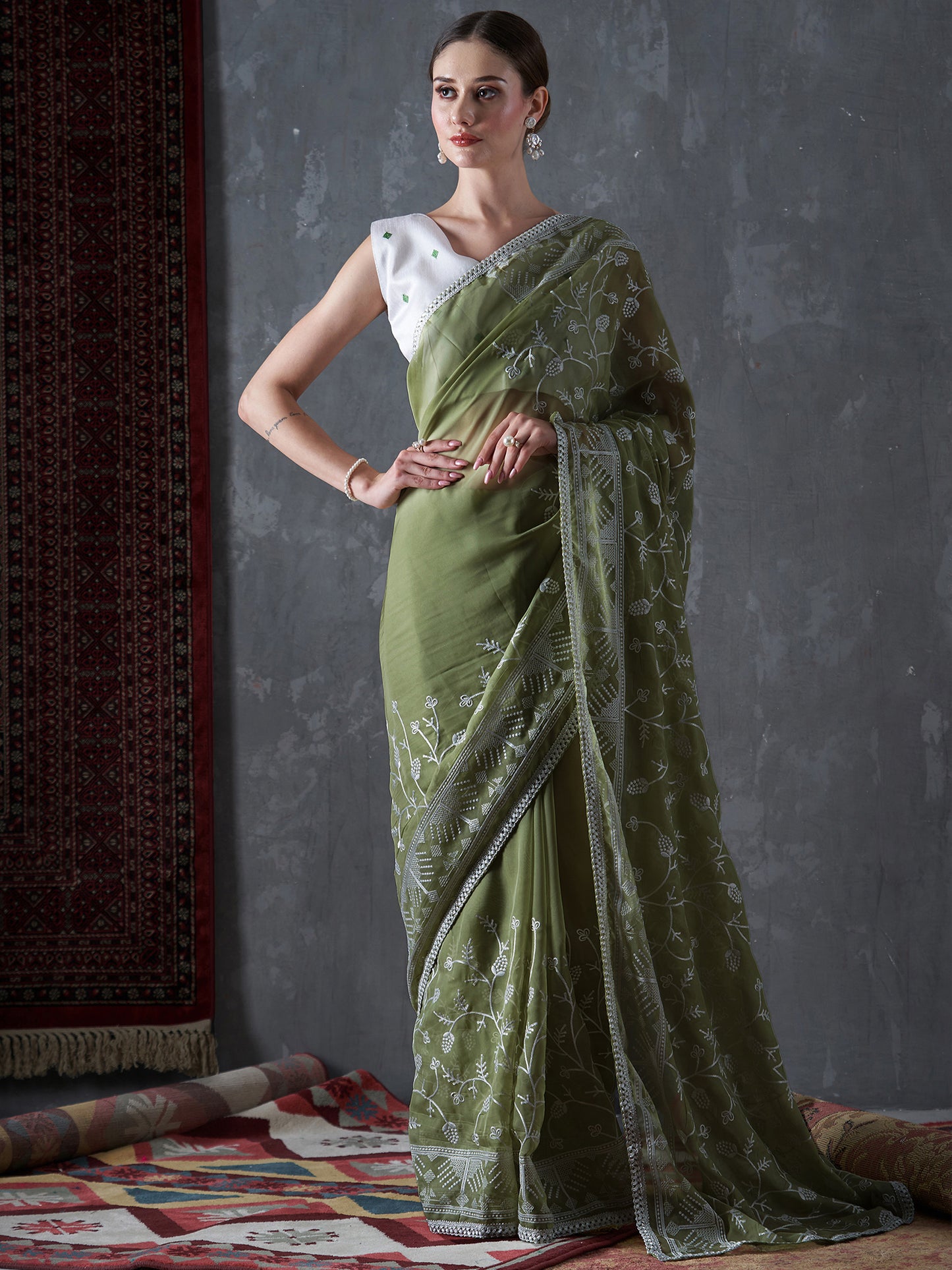 Women's Organza Olive Embellished Designer Saree With Blouse Piece