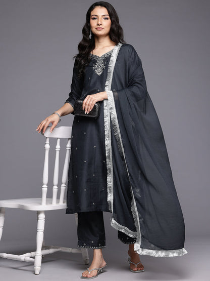 Dhiyona VR Women's Grey Silk Thread And Zari Embroidered , Sequins Embellished Kurta Paired With Bottom And Dupatta