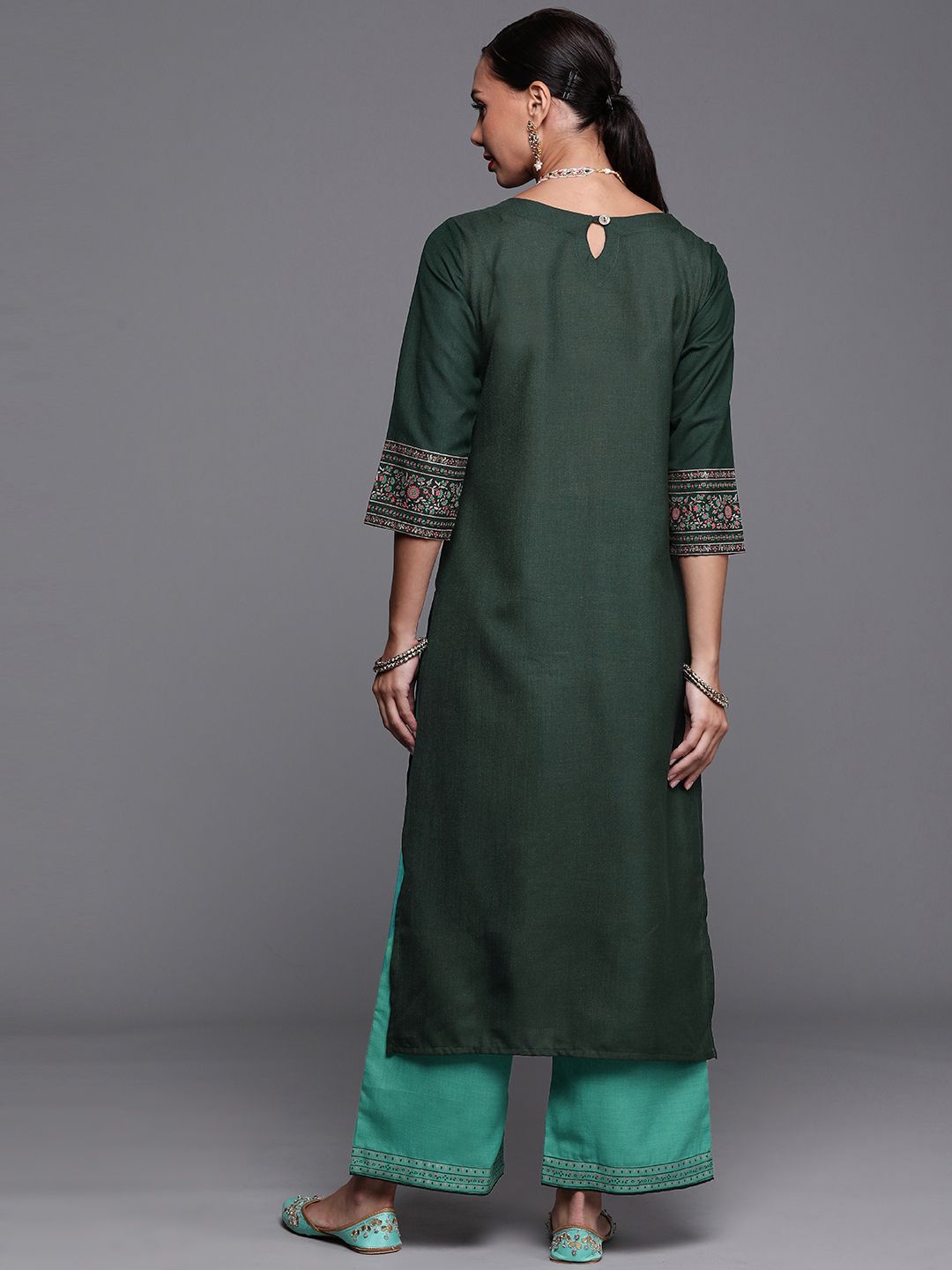 Women Green Ethnic Motifs Foil Printed Straight Kurta With Palazzo Set