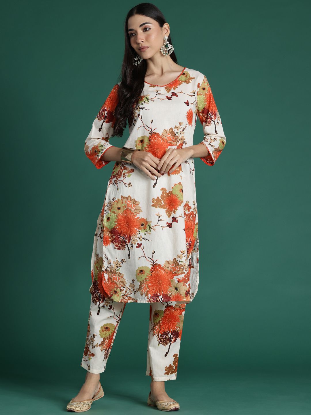 Women Floral Printed Regular Pure Cotton Kurta with Trousers
