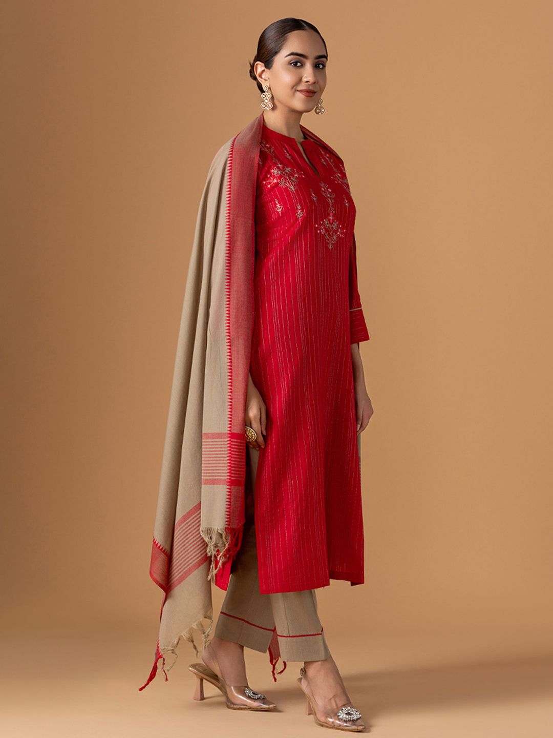 Dhiyona WP Floral Embroidered Thread Work Pure Cotton Kurta With Trousers & Dupatta