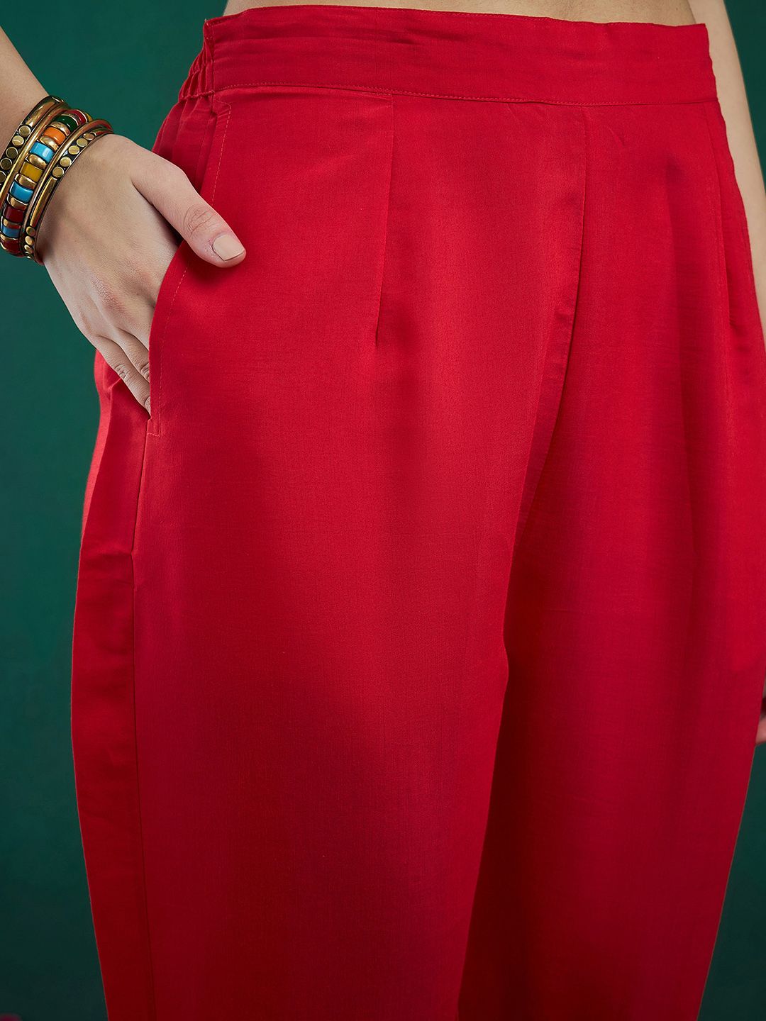 Dhiyona IE Floral Embroidered Regular Kurta With Trousers & Dupatta