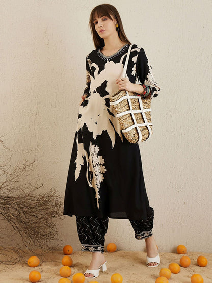 Dhiyona IE Floral Printed Three-Quarter Sleeves A-Line Tunic With Trouser