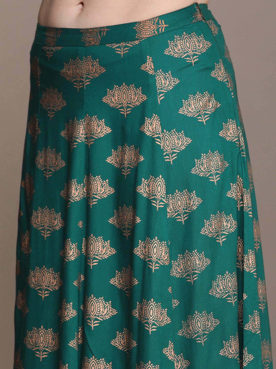 Dhiyona PD Women Floral Embroidered Jashn Regular Thread Work Top with Skirt
