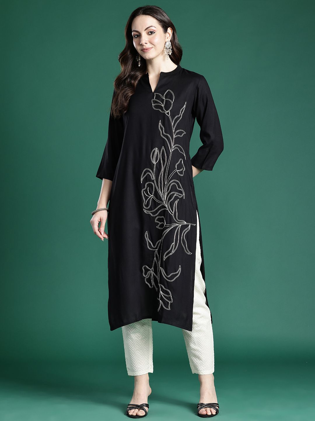 Dhiyona IE Floral Embroidered Thread Work Floral Kurta