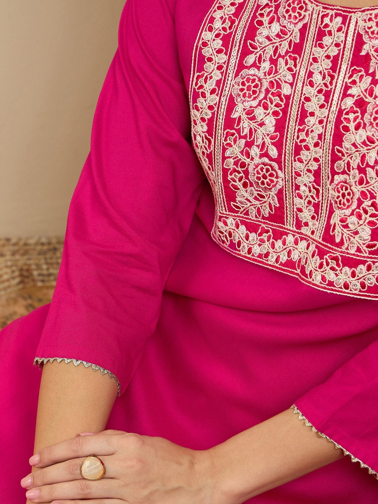 Dhiyona IE Floral Embroidered Round Neck Sequinned Machine Weave Straight Kurta