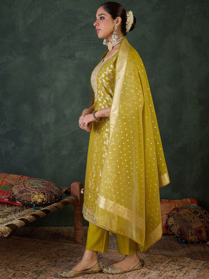 Dhiyona IE Women Floral Woven Design Sequinned Kurta Set With Dupatta