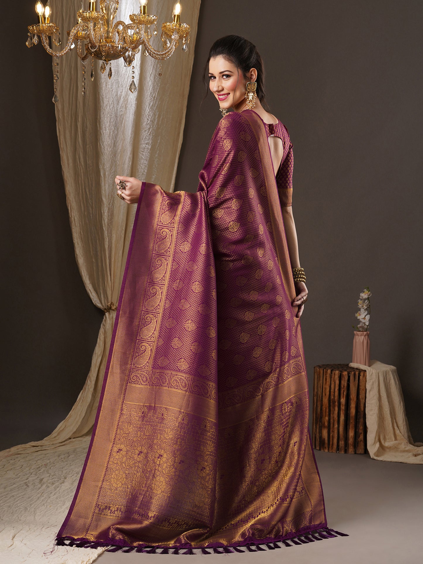 Women's Georgette Purple Woven Design Woven saree With Blouse Piece