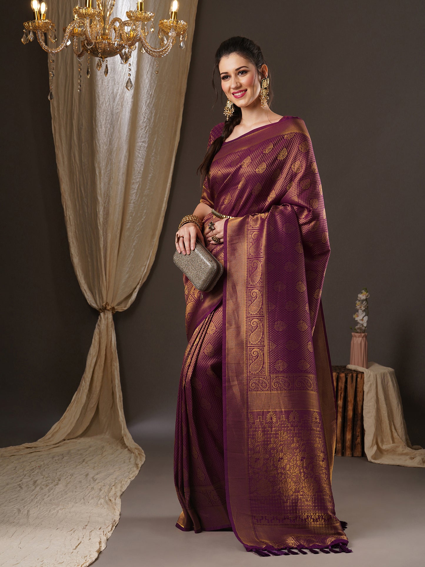 Women's Georgette Purple Woven Design Woven saree With Blouse Piece