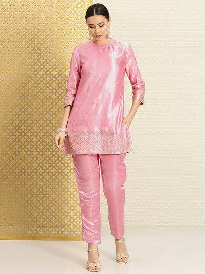 Dhiyona PD Women Women Jashn Zari Work Regular Kurti with Trousers