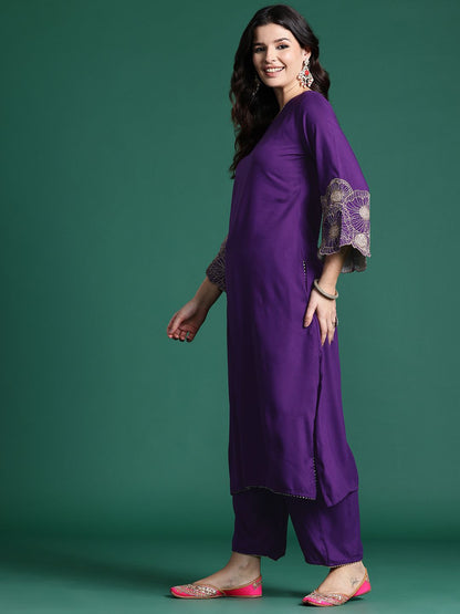 Dhiyona IE Floral Zari Embroidered Kurta with Trousers