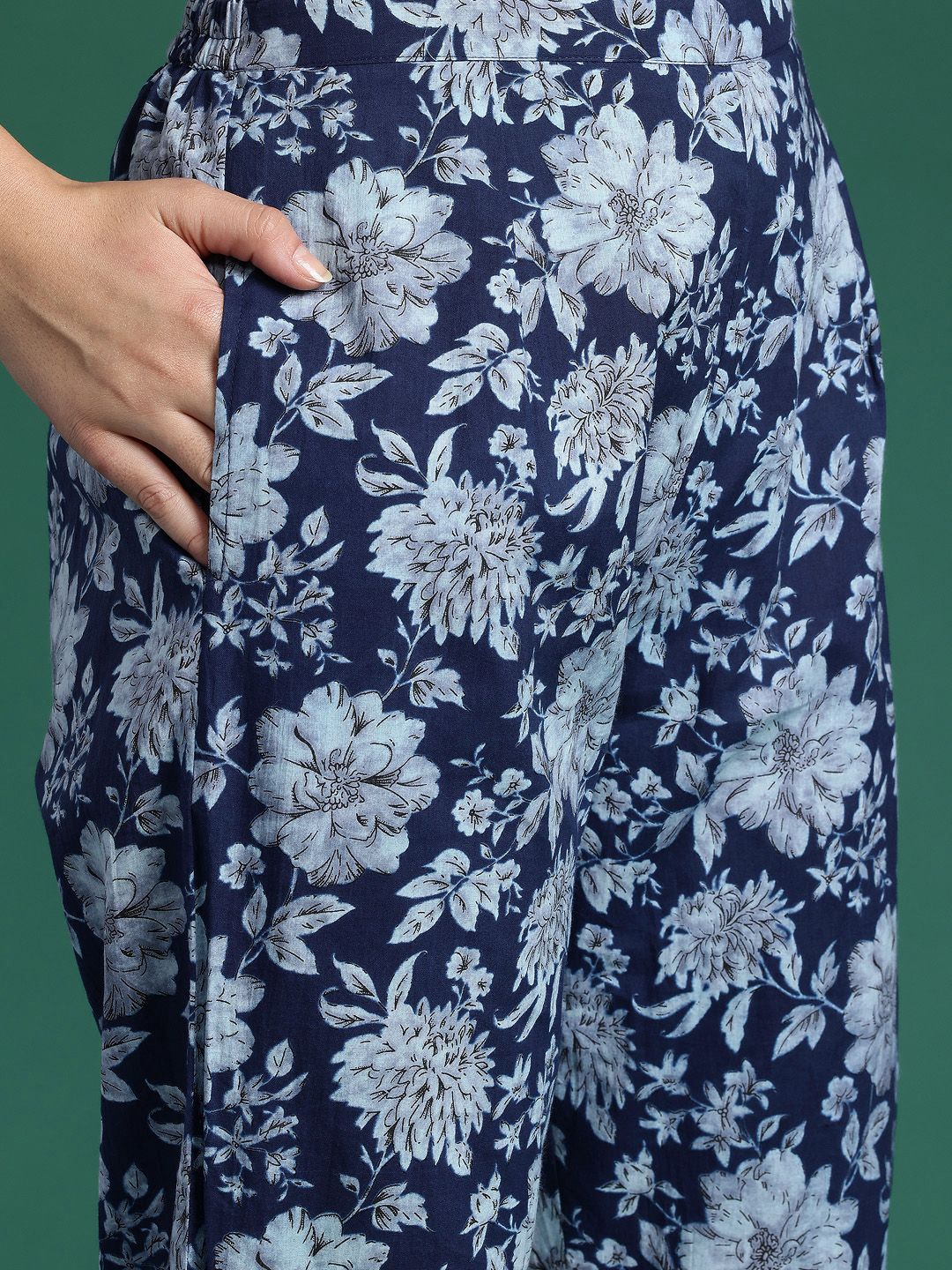 Dhiyona IE Floral Printed Empire Pure Cotton Kurta with Trousers