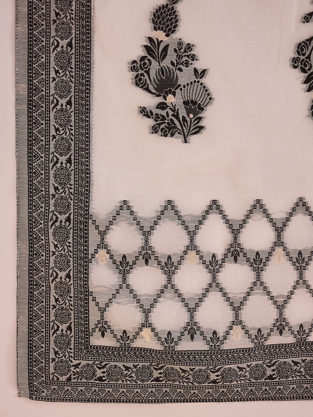 Dhiyona IE White Floral Printed V-Neck Straight Kurta with Trousers & Dupatta
