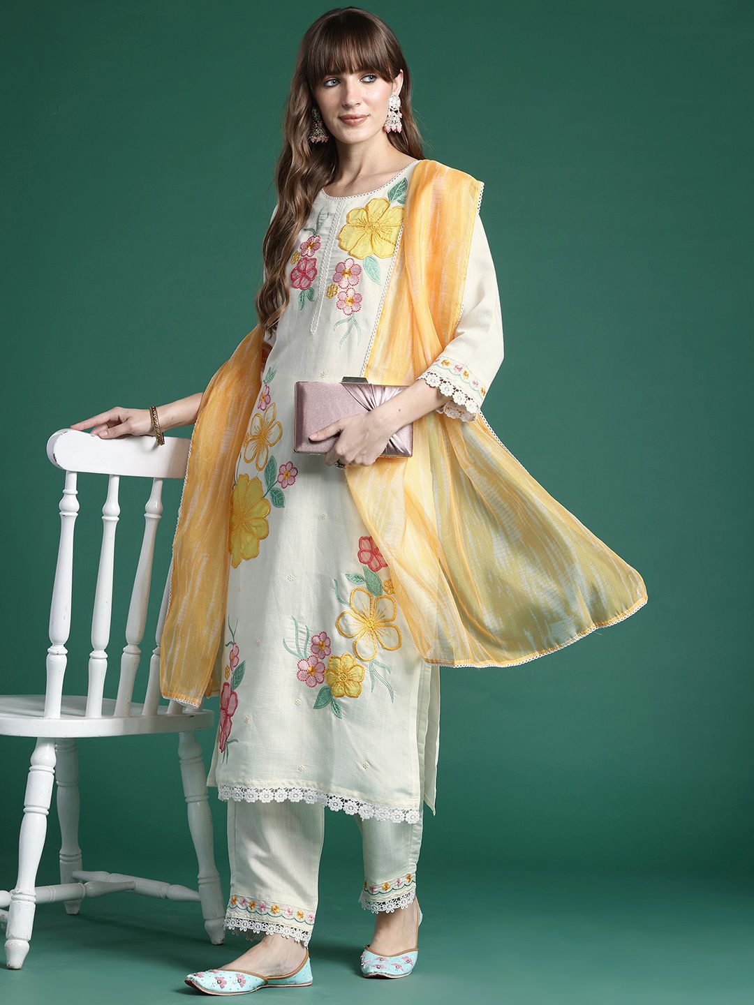 Dhiyona IE Floral Embroidered Thread Work Kurta with Trousers & With Dupatta