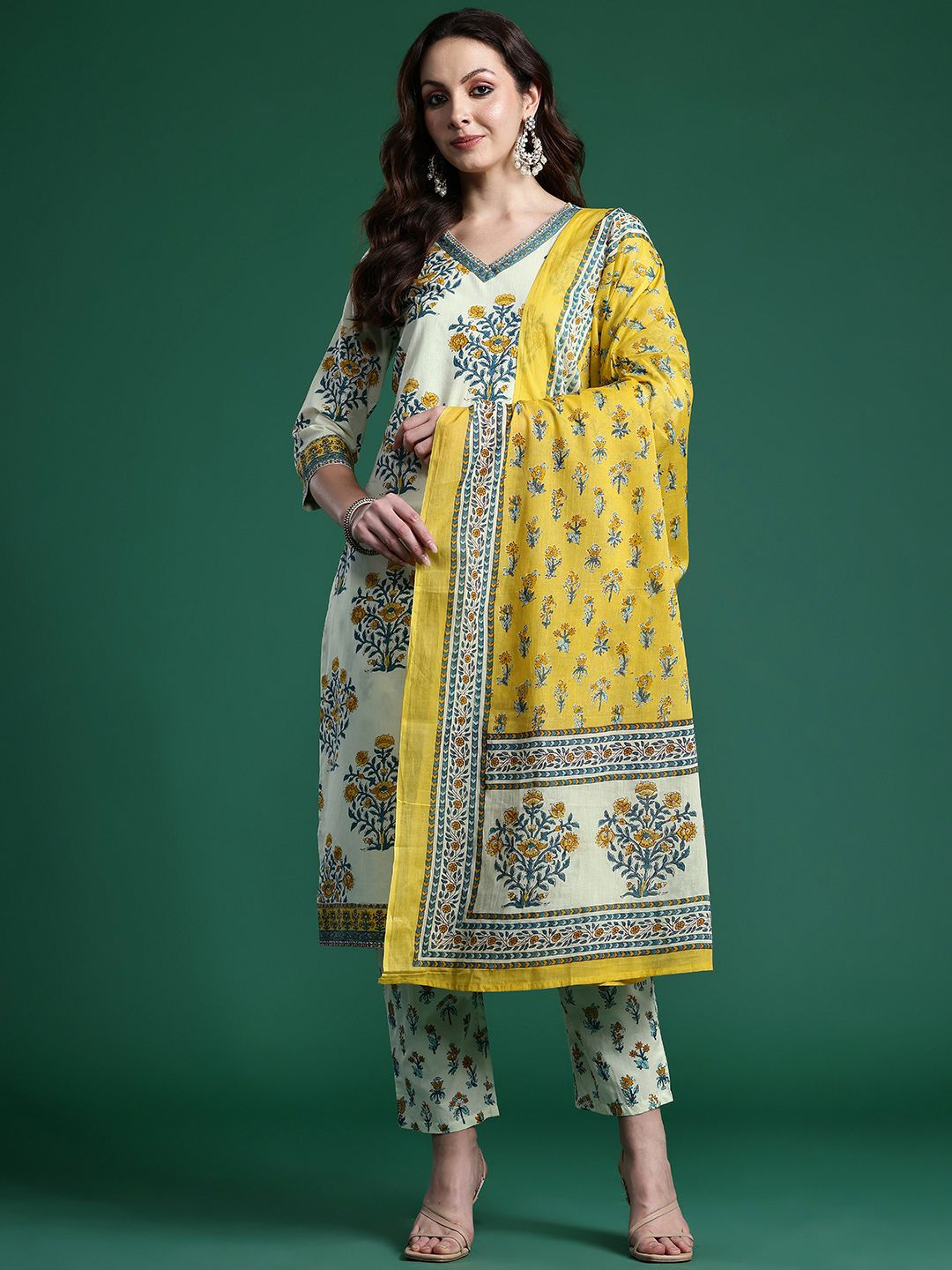 Dhiyona IE Floral Printed Regular Pure Cotton Kurta with Trousers & Dupatta