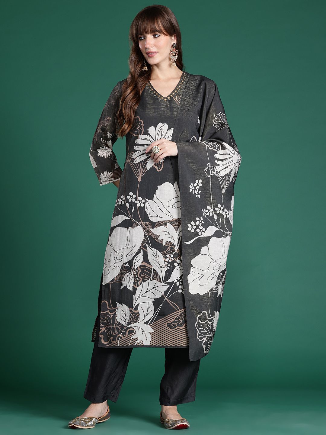 Floral Printed Regular Beads and Stones Kurta with Trousers & Dupatta